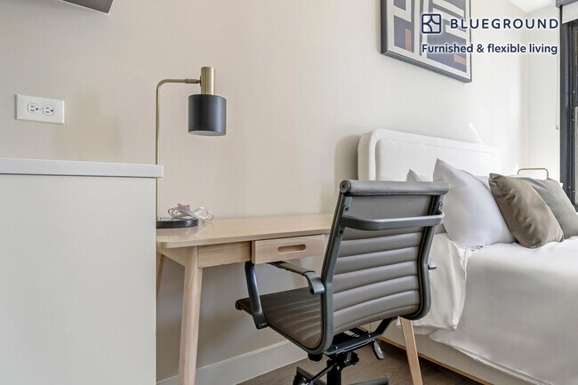 Photo - 21 E Chestnut St Unit FL18-ID1293