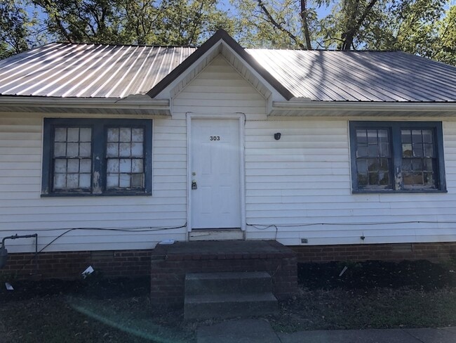 Photo - 303 Bridge Ave
