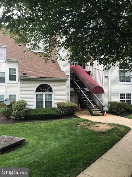 Building Photo - 10547 Beacon Ridge Dr Unit 301