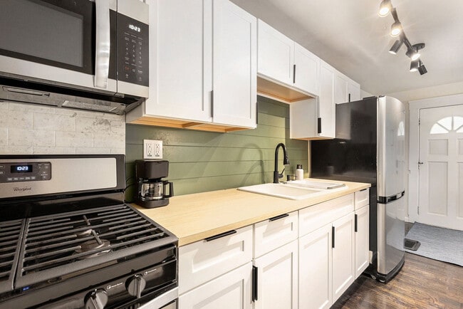 Photo - 37 Gold Ave NW Unit ID1346764P