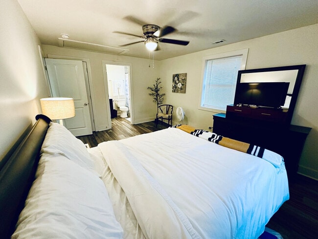 Photo - 405 Cedar Lane Rd Unit SI ID1234788P