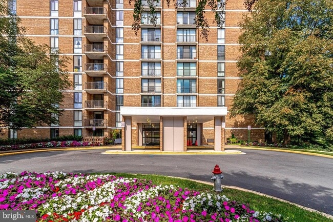 Photo - 2300 Pimmit Dr Unit 308W