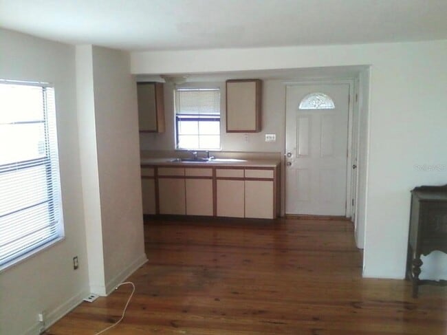 Photo - 7205 S Manhattan Ave