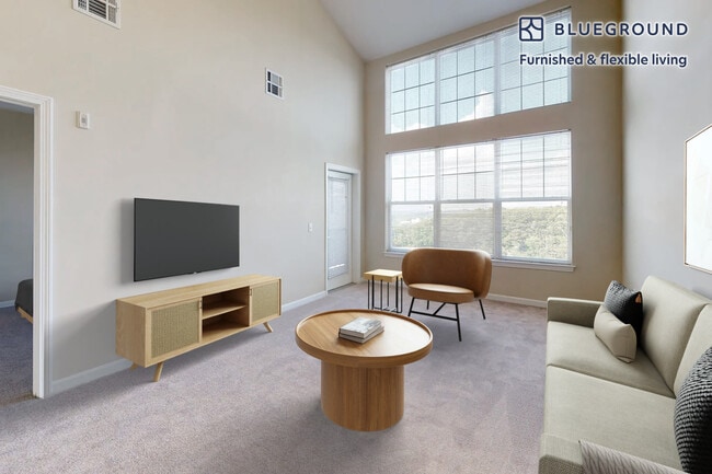 Building Photo - 1000 Bay Dr Unit FL3-ID3340A