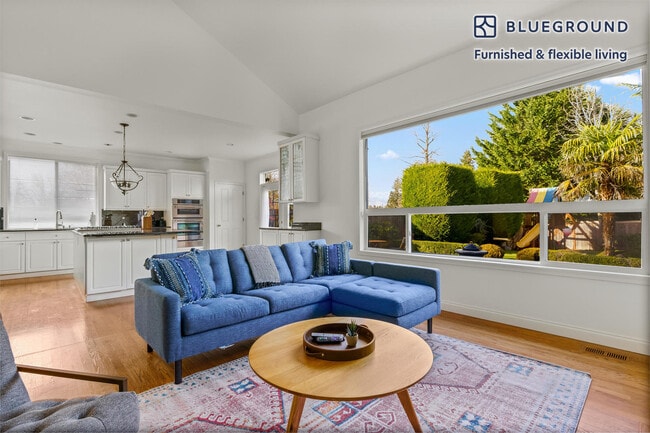 Building Photo - 24850 NE 2nd Ct