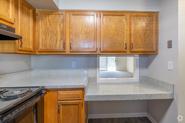 Kitchen 2 - Gateway Townhomes