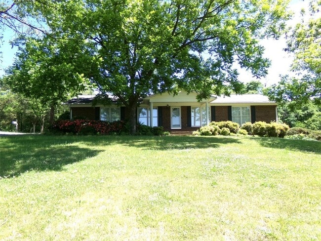 Building Photo - 34838 Ellen Rd