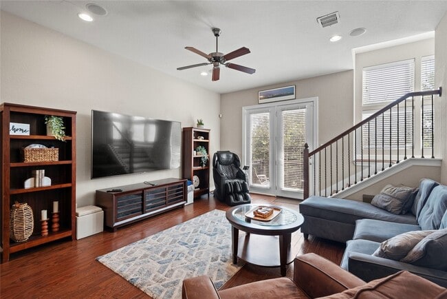 Photo - 2818 Polk St