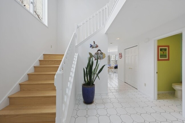 Photo - 16 Cedar Trail