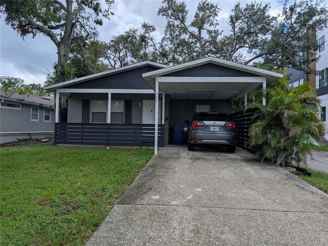 Building Photo - 342 21st Ave S