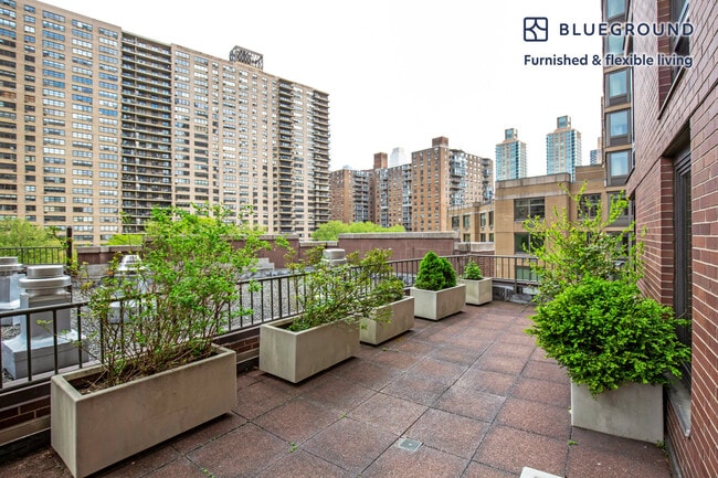 Photo - 180 Riverside Blvd Unit FL7-ID844