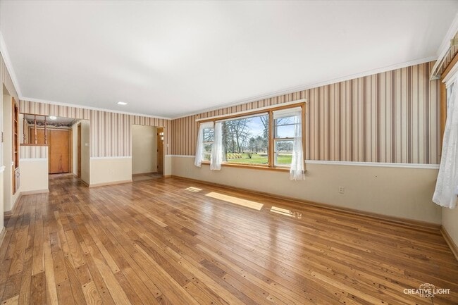 Photo - 39W258 Seavey Rd