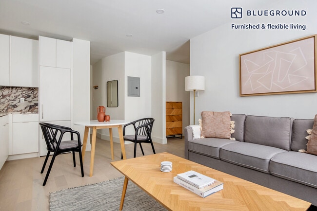 Photo - 300 W 21st St Unit FL2-ID1448