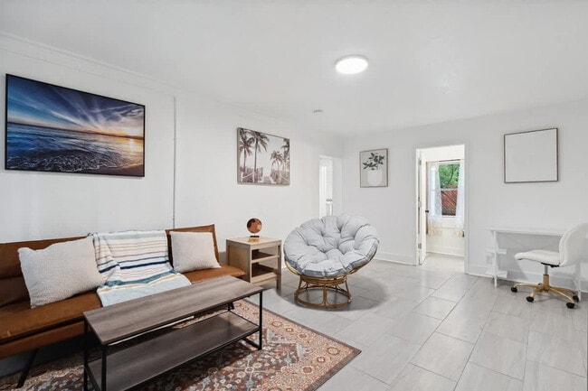 Photo - 2904 Berwick St Unit ID1310517P