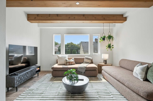 Photo - 925 NE 23rd Ave Unit ID1309877P