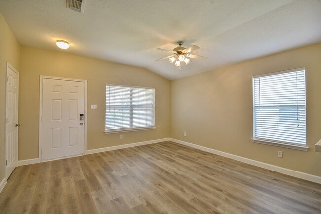 Photo - 13027 Lark Point Ct