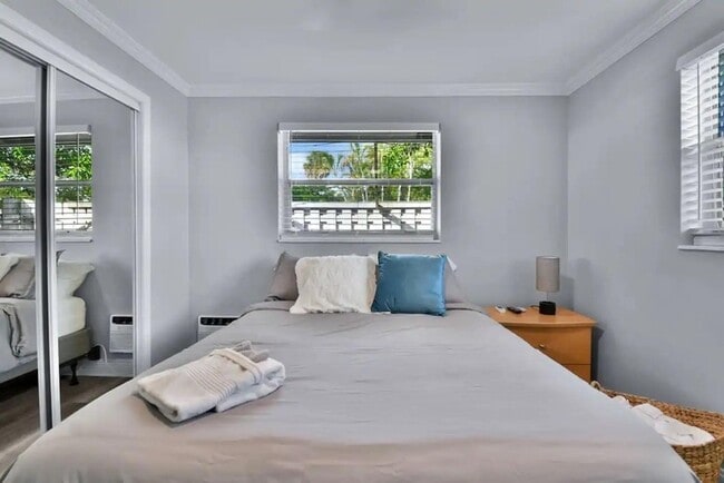 Photo - 1808 SW 20th St Unit 1