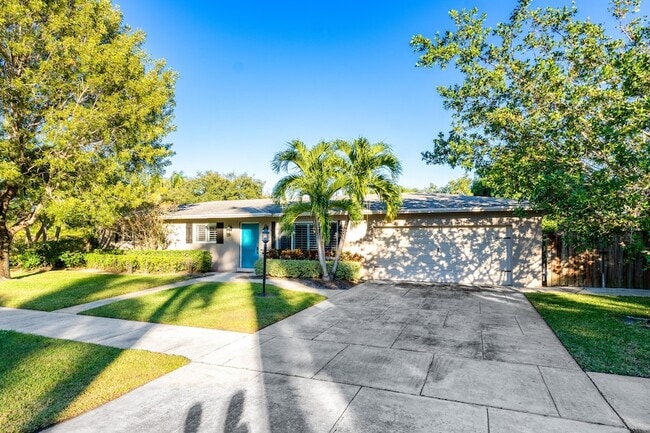 Photo - 770 NW 3rd Ave