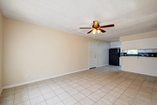 Photo - 1202 Artesian Cir