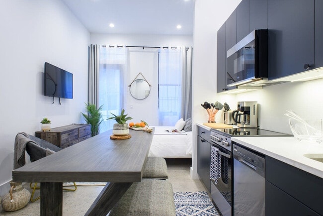 Building Photo - 77 E 3rd St Unit ID1021861P