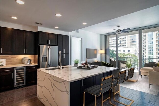 Photo - 205 12th St NE