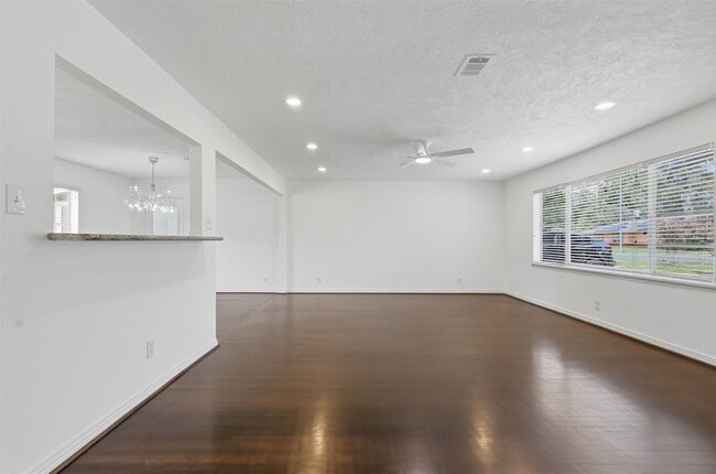 Photo - 10033 Whiteside Ln
