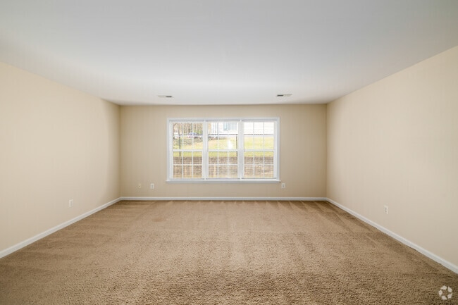 3BR, 2BA - 1,244SF - Living Room - Parkview Apartments