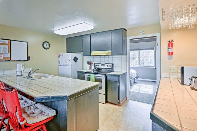 Photo - 552 Christie Dr Unit SI ID1545760P