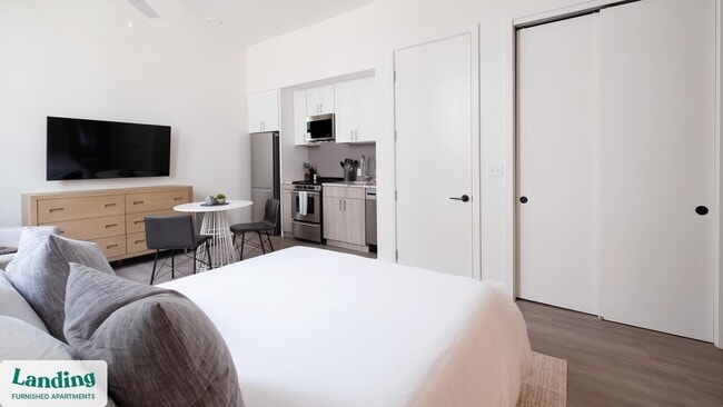 Photo - 425 20th St S Unit 210.579043