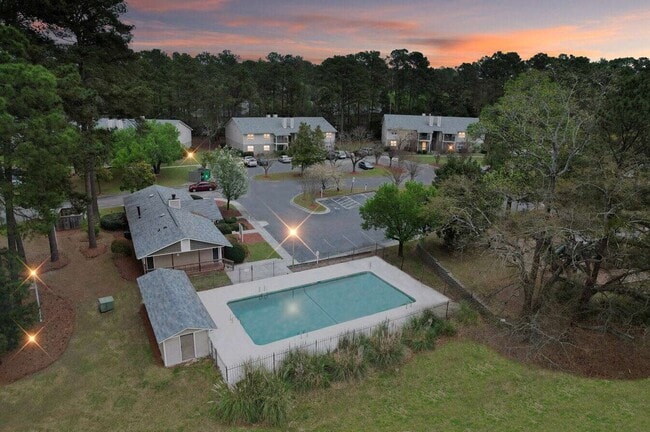 Photo - Dira East Apartments