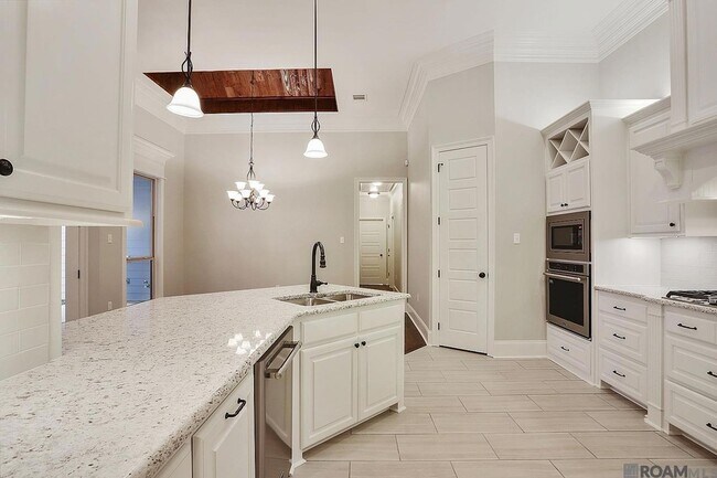 Photo - 41050 Galvez Trails Blvd