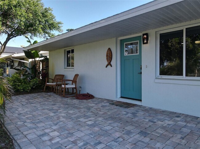 Photo - 2309 Saxon Dr