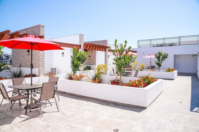 Photo - The Luxe Residential