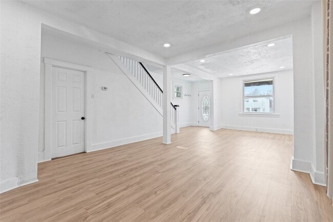 Photo - 314 Maplewood Ave