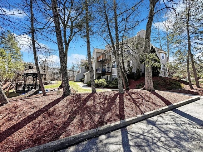 Photo - 1024 Washington Green