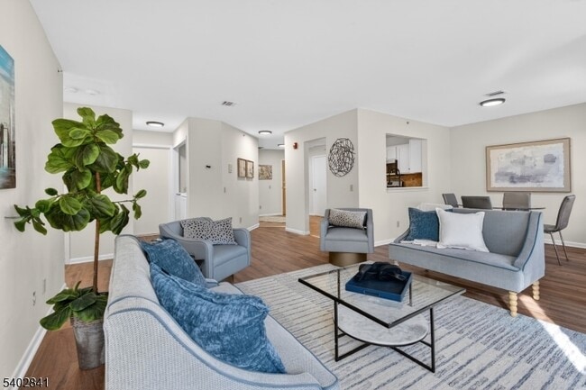 Photo - 11 Evergreen Dr