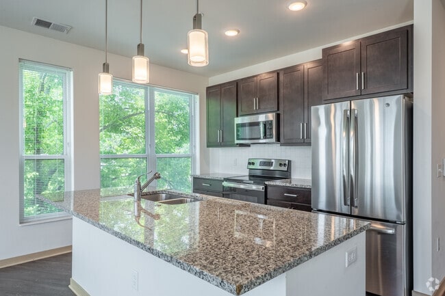 2BR, 2BA - 1,190SF - Kitchen - The Emerson