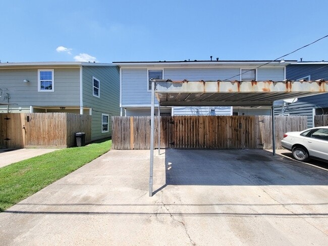 Photo - 12330 Ormandy St