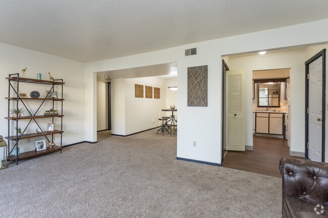 Photo - Nottingham Place Apartments