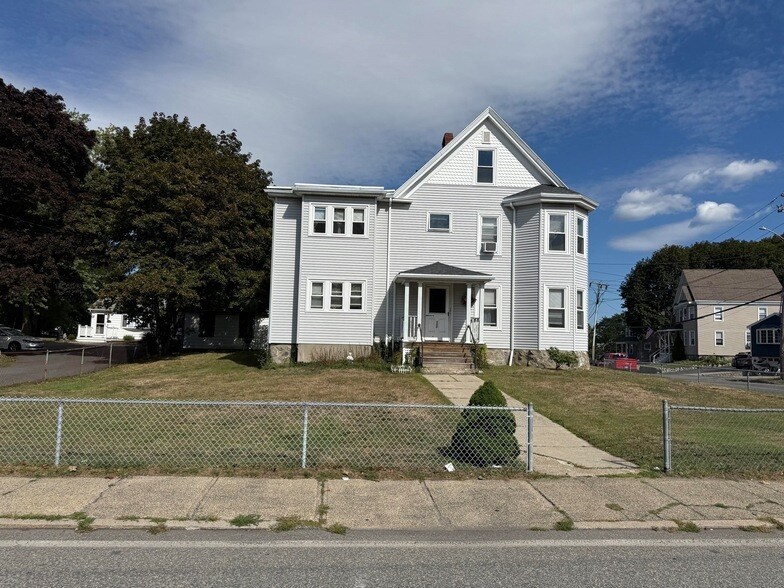 Photo - 381 Lincoln Ave