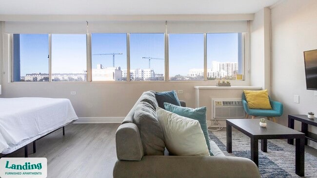 Photo - 305 Dr. M.L.K. Jr St S Unit 418.1403604