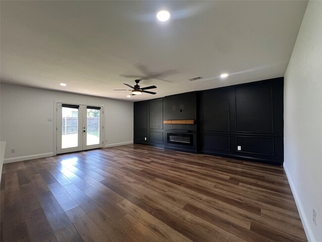 Photo - 1809 Pilot Way