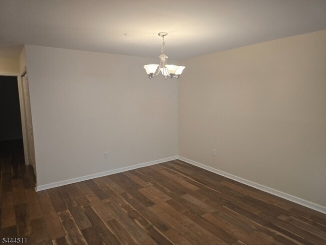 Photo - 183 Potomac Dr