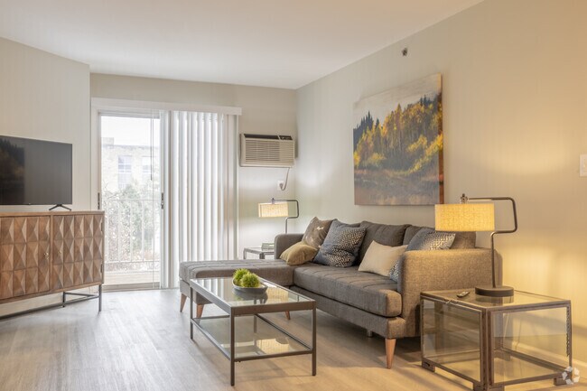 2BR2BA - 1,010SF - Rivers Edge Apartments