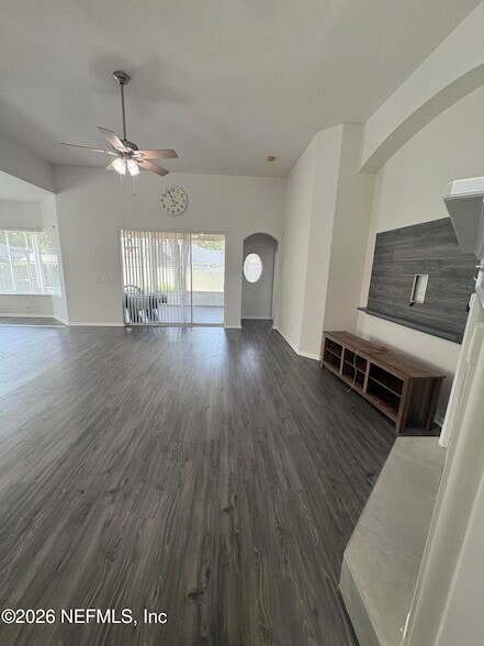 Photo - 86005 Maple Leaf Pl