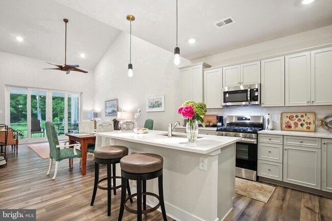 Photo - 32323 Norman Ln