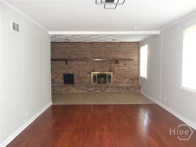 Photo - 213 Olmstead Dr