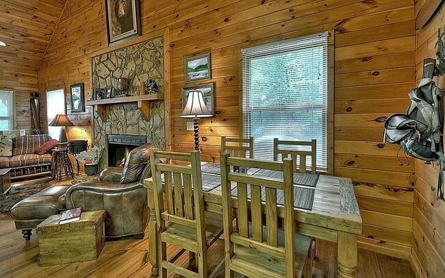 Photo - 245 Mountain Ridge