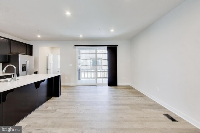 Photo - 11330 Meridian Hill Way