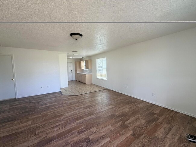 Photo - 817 Ute Ave
